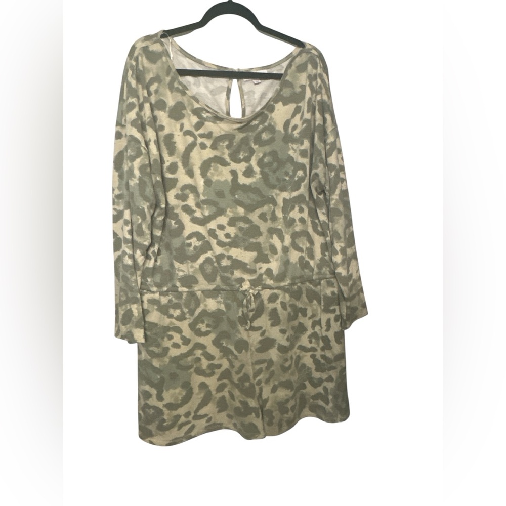 New Directions Long Sleeve Scoop Neck jumper shorts